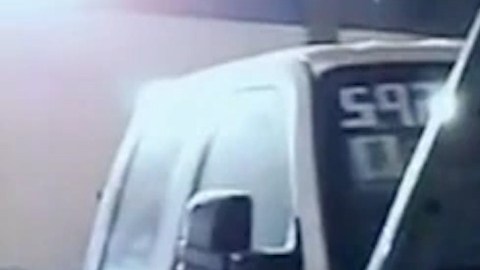 Compra camioneta y usuarios de TikTok sospechan que fue usada por narcos.