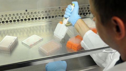 Equipo de investigación internacional identificó una cepa altamente virulenta e infecciosa del VIH