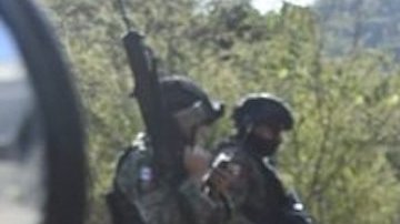 Narcos atacan otra vez a militares con mina terrestre en Michoacán.