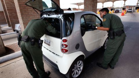 CBP intercepta en paso fronterizo miles de cartuchos destinados a México