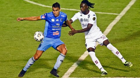 El delantero mexicano es líder goleador en el fútbol de Guatemala.