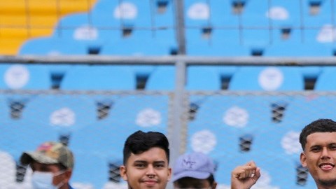 Aficionados de Honduras en el estadio de San Pedro Sula.