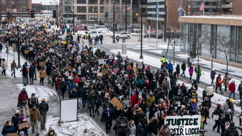 Protesta contra el abuso policial en MInneapolis