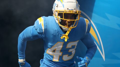 Michael Davis, de Los Angeles Chargers.