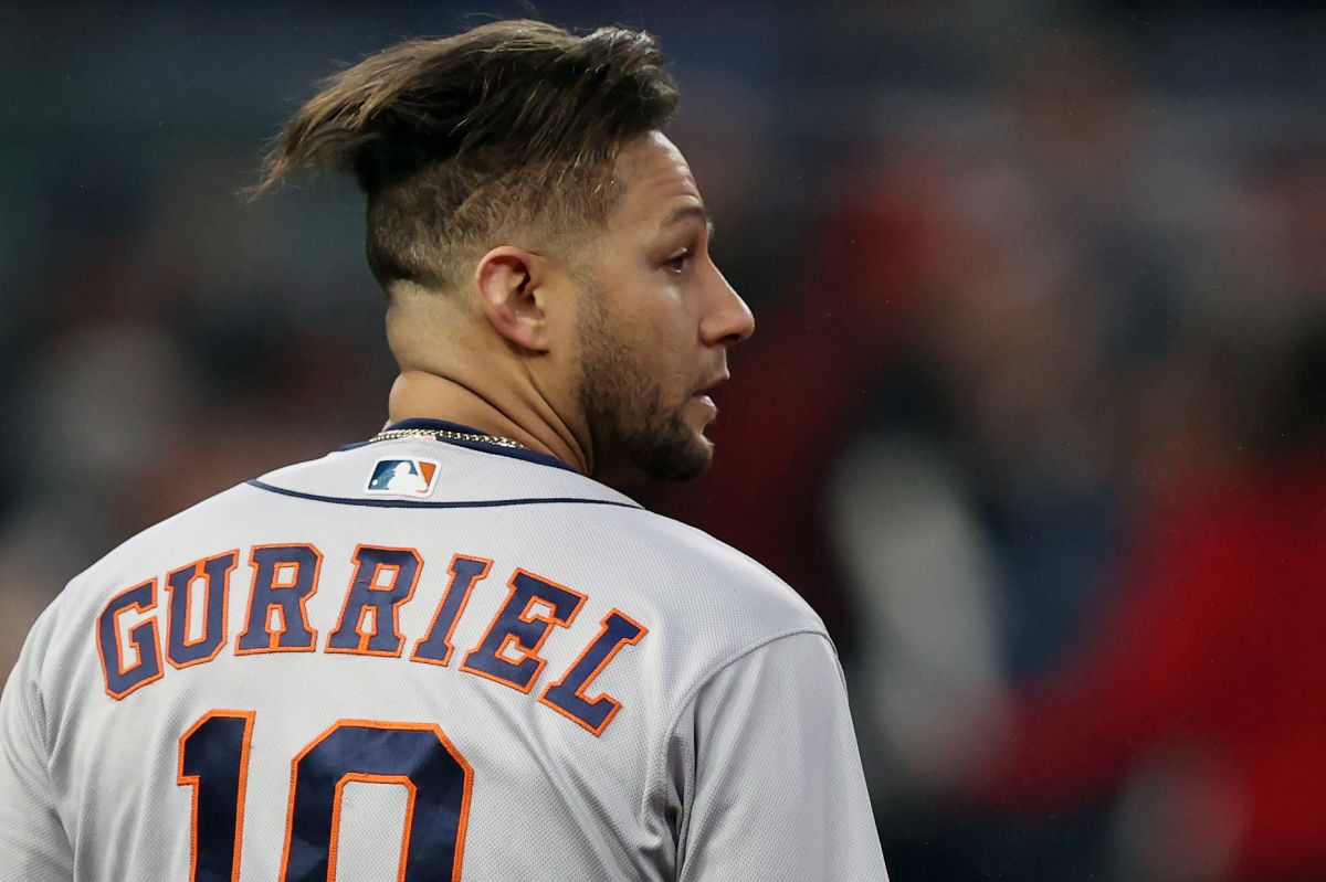 Yulieski Gurriel uniformando con los Houston Astros en la Serie Mundial 2021.