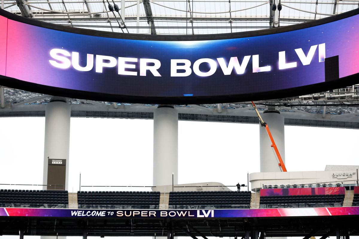 El SoFi Stadium está siendo alistado para el Super Bowl LVI que se jugará el 13 de febrero.