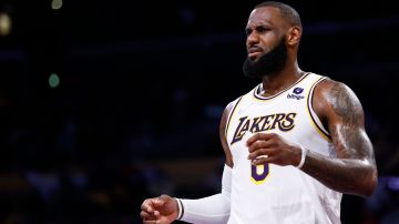 LeBron James y sus Lakers no están teniendo una buena temporada en la NBA.