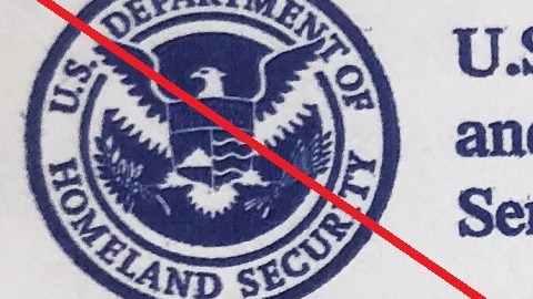 El nuevo reglamento de "carga pública" en proceso no es una carta abierta para obtener la 'green card'.
