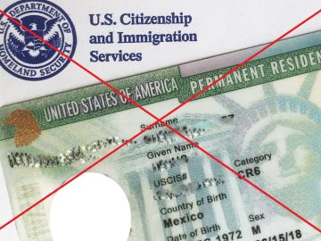 El nuevo reglamento de "carga pública" en proceso no es una carta abierta para obtener la 'green card'.