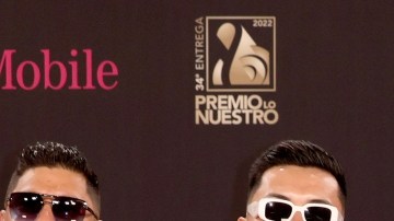 Grupo Firme y Camilo | Getty Images.