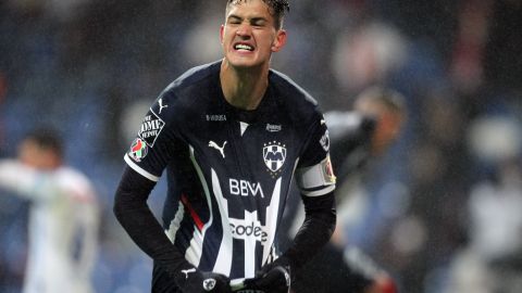 César Montes consiguó eli 3-ó0 momentáneo a favor de Rayados de Monterrey.