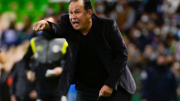 Juan Reynoso, entrenador de Cruz Azul.