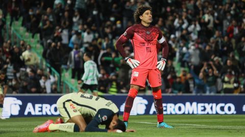 Guillermo Ochoa, guardameta del Club América.