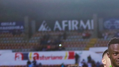 Ángel Sepúlveda celebra el segundo gol del partido.