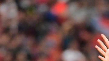 Víctor Dávila celebra el gol anotado de penal para León.