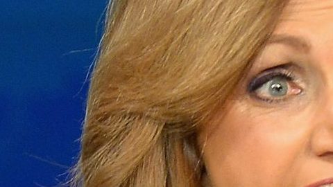 Lili Estefan pasea en convertible y presume su buena compañía el Día de San Valentín
