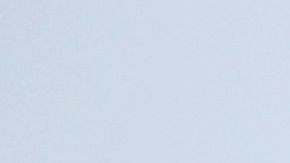 Modelo fue obligada a cubrirse en parque temático de Florida ya que sus grandes pechos incomodaban a la gente