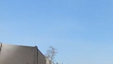 Militares le dan golpe al Mencho en Aguililla, Michoacán, decomisan vehículos blindados.