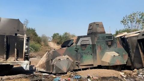 Militares le dan golpe al Mencho en Aguililla, Michoacán, decomisan vehículos blindados.