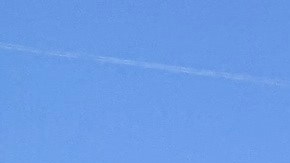 Estudiantes de la escuela Castellanos juegan en el patio escolar. (Jacqueline García/La Opinión)