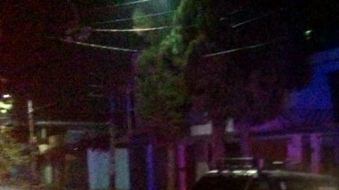 Autoridades de Tamaulipas aseguraron cuatro armas largas, equipo táctico y un automóvil.