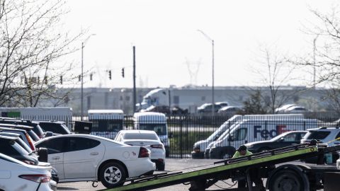 Policía rescata a mujer discapacitada que pasó 9 días dentro de un auto remolcado a temperaturas congelantes