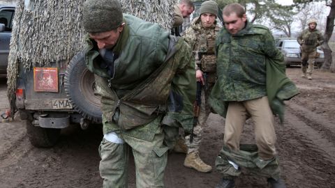 Rusos atacan con misiles 24 ciudades de Ucrania e intentan capturar Chernobyl ante el riesgo de una fuga radioactiva