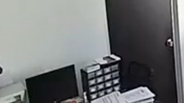 Sicario así extorsiona a empresarios en la frontera.
