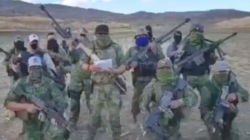El CJNG acusa en video a célula del Cártel de Sinaloa de ser aliada del Cártel del Noreste.