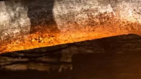 Suben los precios de combustibles tras ataque a Ucrania