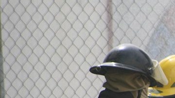 Los bomberos rescataron a tres miembros de la familia.