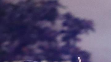 Los Angeles (United States), 14/02/2022.- LAPD officers are deployed due to clashes erupting as revelers celebrate the Los Angeles Rams winning the Super Bowl, in Los Angeles, California, USA, 13 February 2022. The Los Angeles Rams defeated the Cincinnati Bengals in the Super Bowl LVI. (Estados Unidos) EFE/EPA/DAVID SWANSON