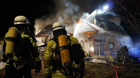 Las autoridades investigan cómo se originó el incendio