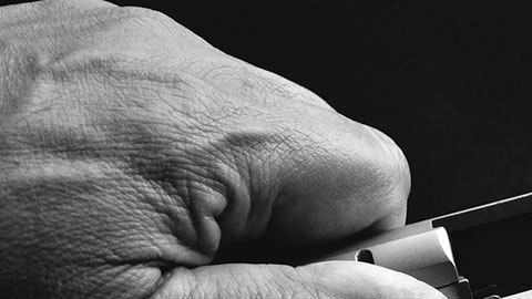 La mujer estaba acompañada por uno de sus hijos al recibir el disparo.