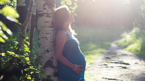 La futura mamá asegura que los jóvenes lo hicieron a propósito