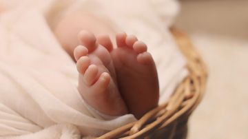 El bebé fue declarado muerto cuando llegó al hospital