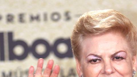 Paquita la del Barrio / Karol G.