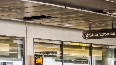 Cómo LA planea salvar su industria de taxis y evitar altas tarifas de Uber y Lyft