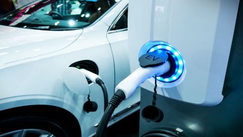 Vehículos eléctricos: Texas y California lideran el plan para una red nacional de estaciones de carga
