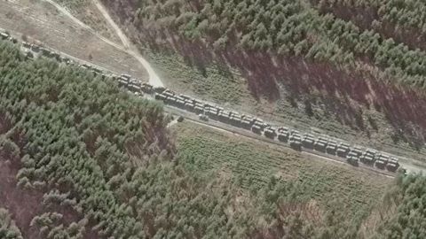 Rusia invade Ucrania: un enorme convoy ruso se dirige a Kiev mientras se intensifican los ataques sobre Járkiv y Jersón