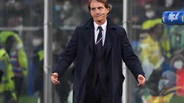 Roberto Mancini decepcionado con la eliminación de sus dirigidos para el Mundial.