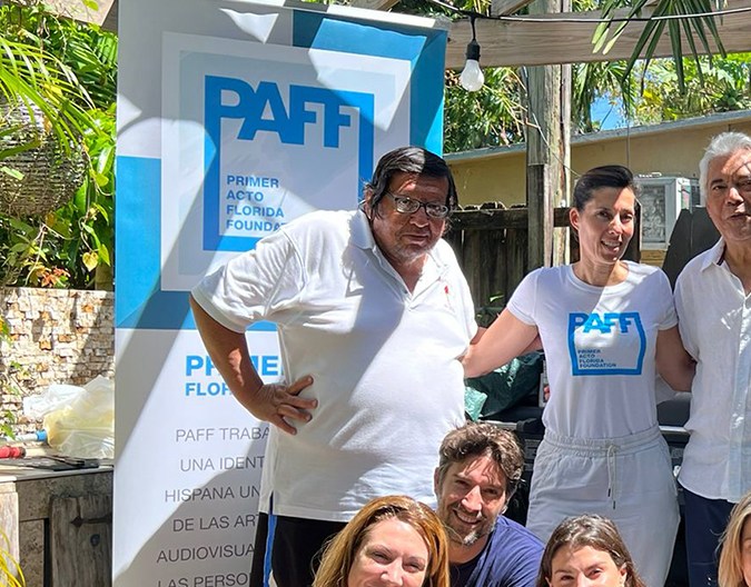 PAFF formado por Carolina Laursen Natalia Tarica, Nuria Ferrer, Queca Gordillo y Constanza Espejo, junto a David Chocarro y las personas sin hogar