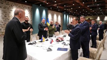 Ucrania y Rusia concluyen primer día de negociaciones en Estambul