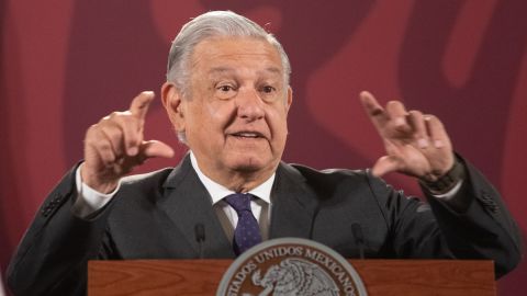 AMLO dice que no habrá impunidad en crimen del periodista Armando Linares de Michoacán