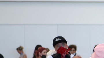 Turistas rusos pasan dificultades para regresar a Moscú desde Caribe mexicano