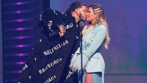 Anuel AA y Karol G cuando recién se habían comprometido.