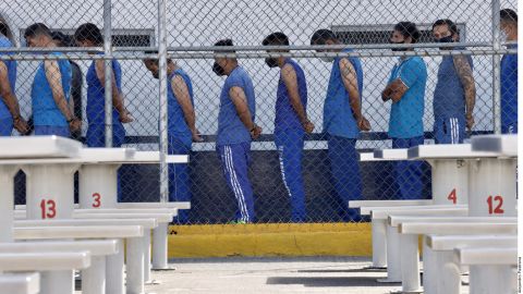 La encrucijada en México para distinguir a delincuentes y víctimas