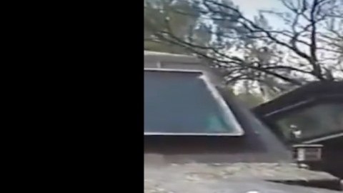 Brazo armado del Cártel de Sinaloa exhibe sus camionetas monstruo.