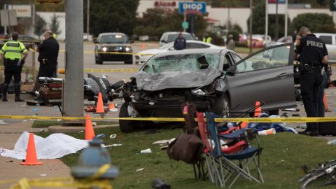 Seis adolescentes mueren en violento choque contra remolque en Oklahoma