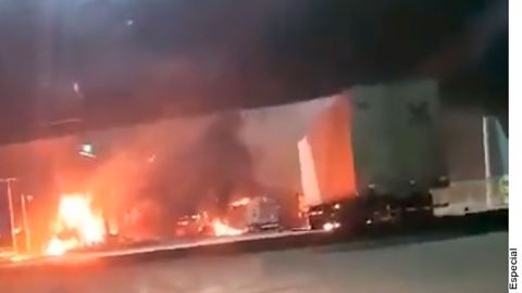 VIDEO: Tiroteos en Nuevo Laredo Tamaulipas obligan a cerrar puentes fronterizos entre México y EE.UU.